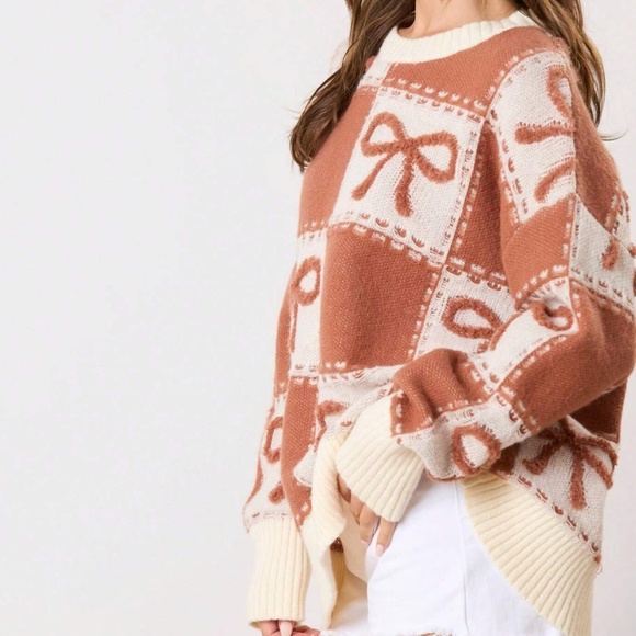 Cozy Bow Print Color Block Oversized Sweater Top - Picture 8 of 10